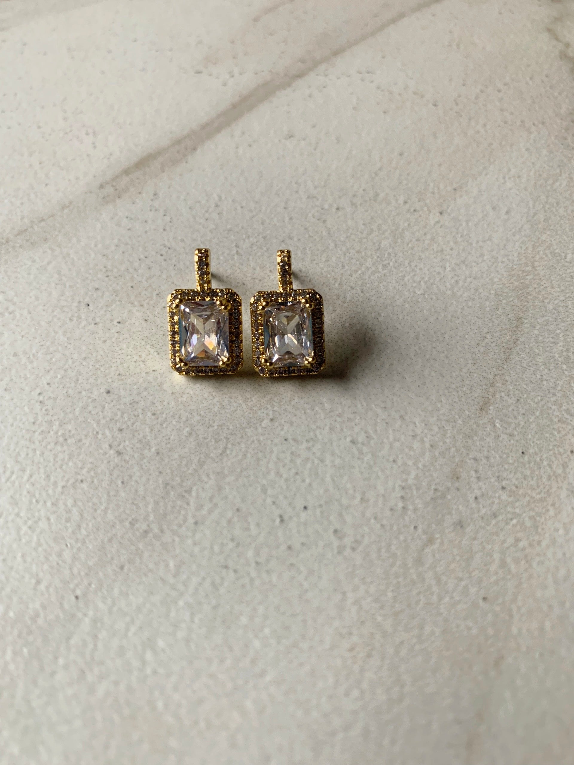 Gloria Glam Stud Earrings