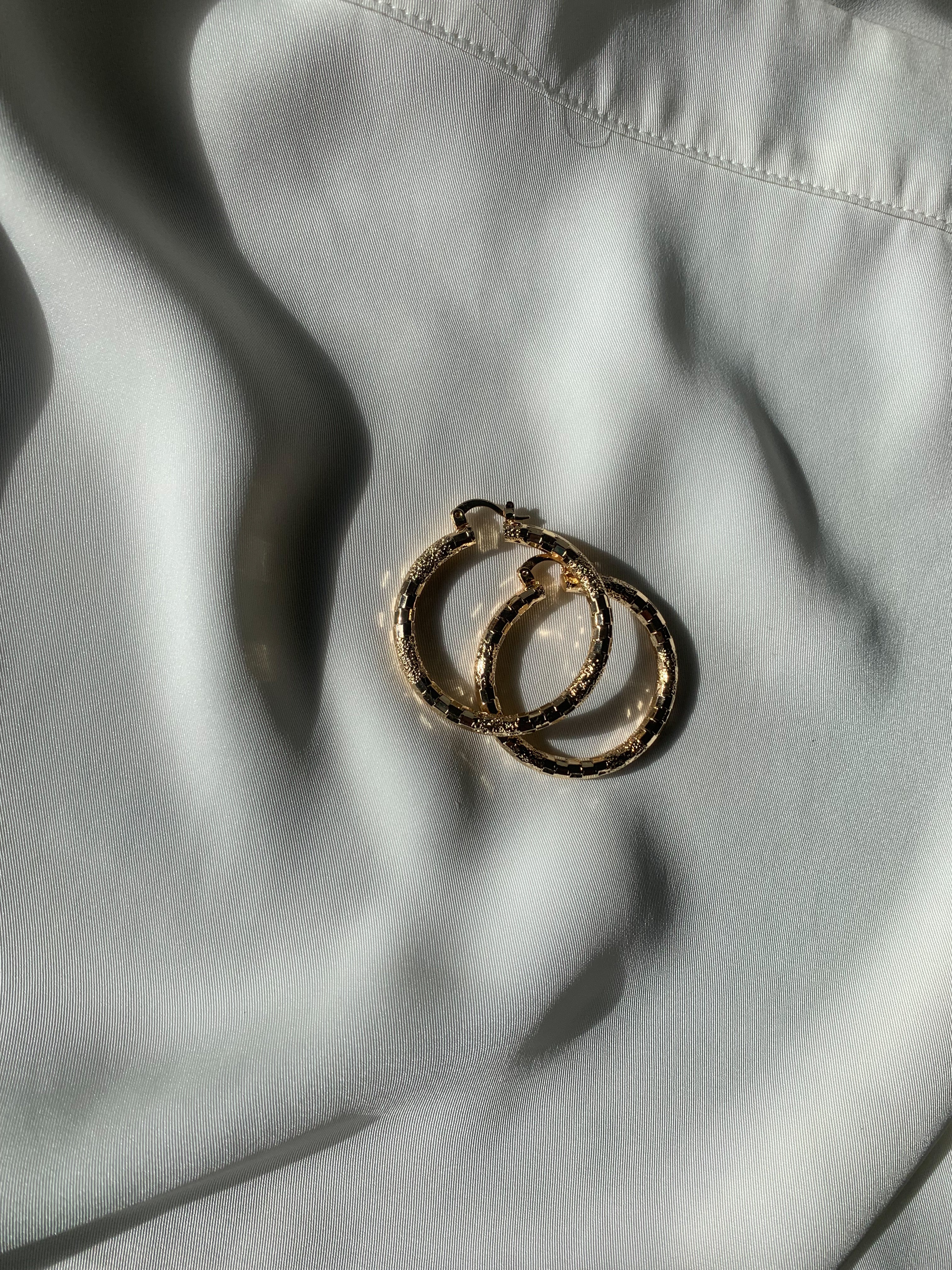 Lola Hoops