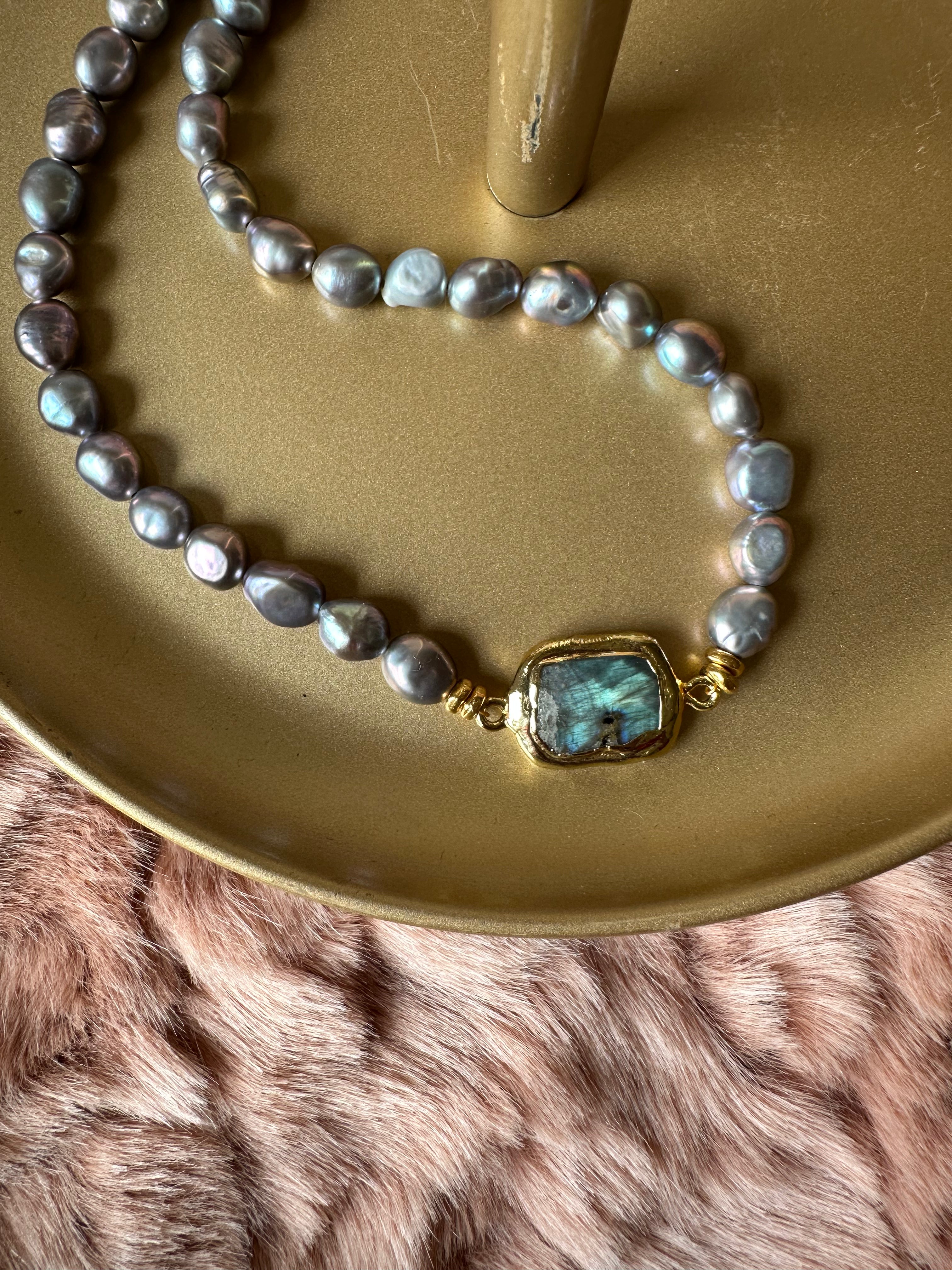 Kei Pearl Necklace