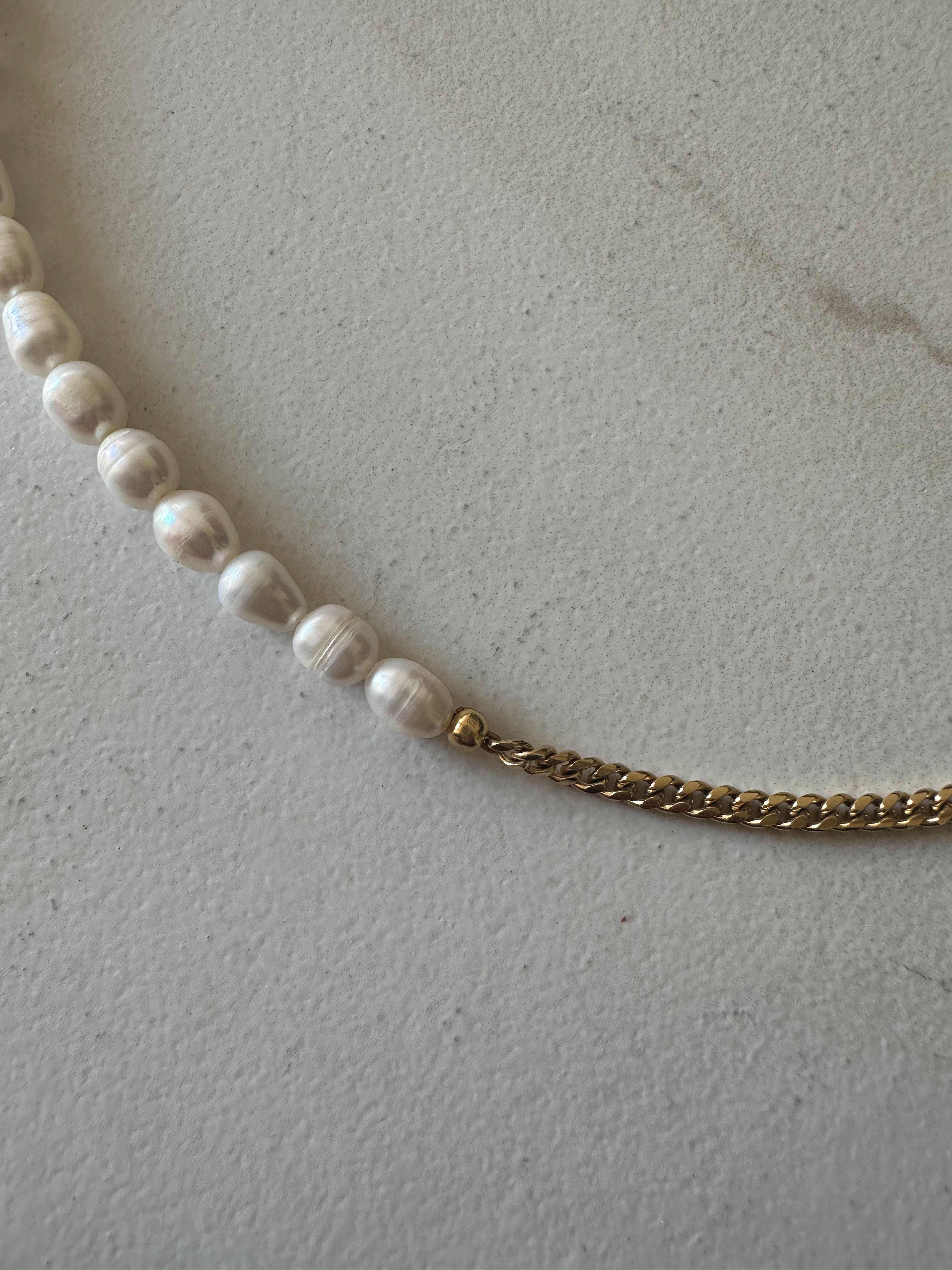 Dainty Cuban and Pearl