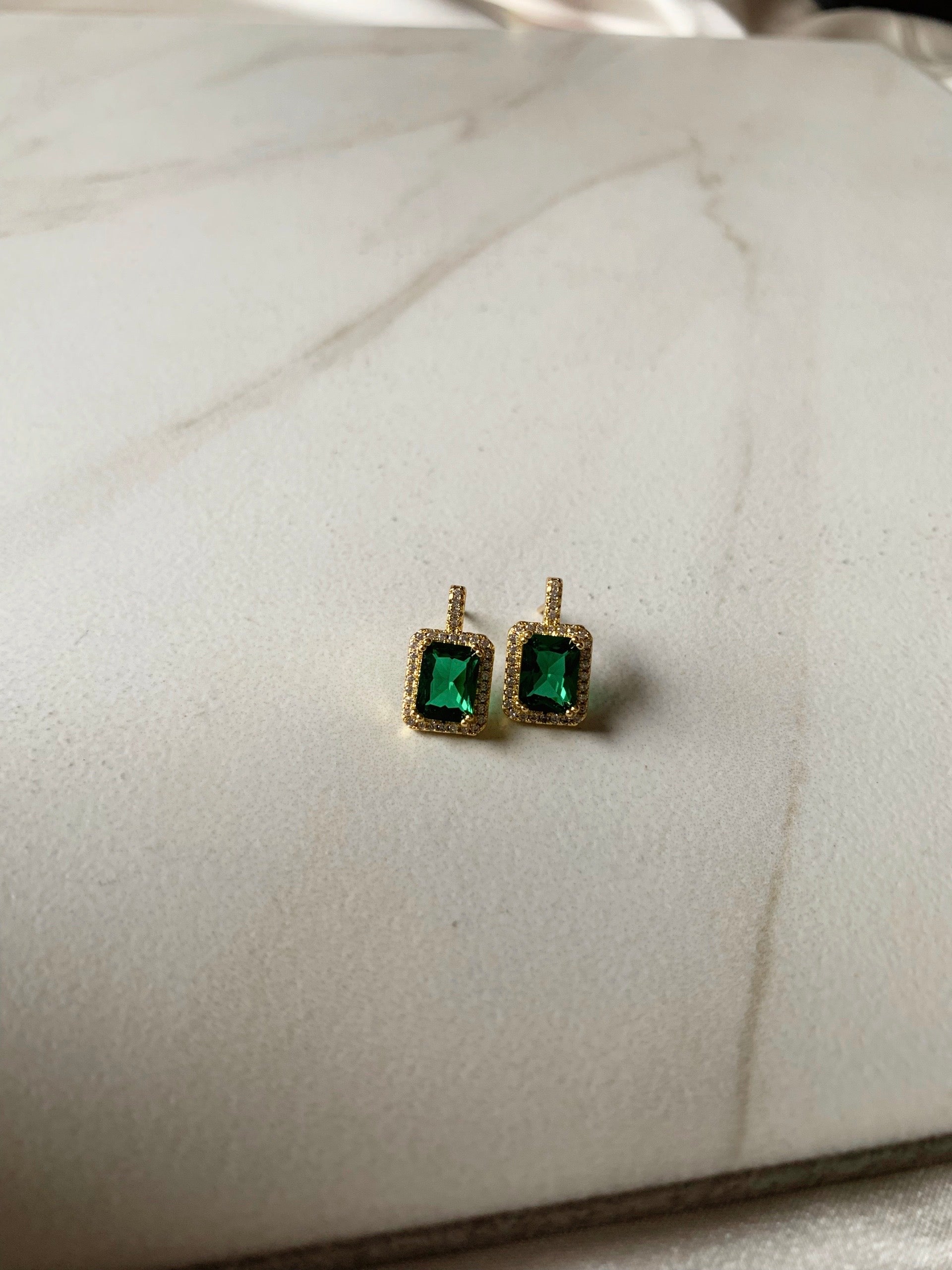 Gloria Glam Stud Earrings